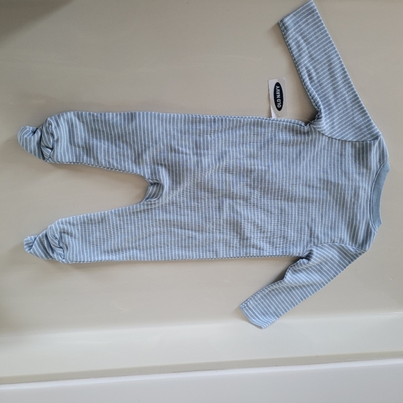 BABY GIFT SET Old Navy footed striped pj's & BABY KISS Towel & Washcloths Blue - Picture 5 of 14